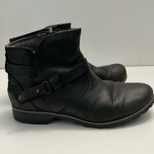 Teva black leather ankle boots, 6.5